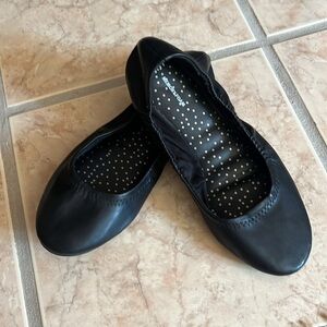 Black Ballet Flats Dress Shoes- with memory foam Women-Size 7 1/2-WIDE